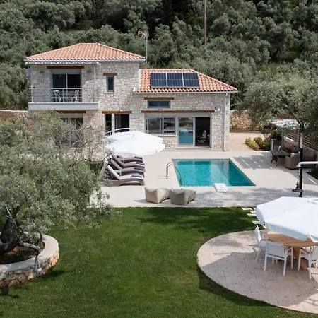 Villa Mirto Tsoukaládhes